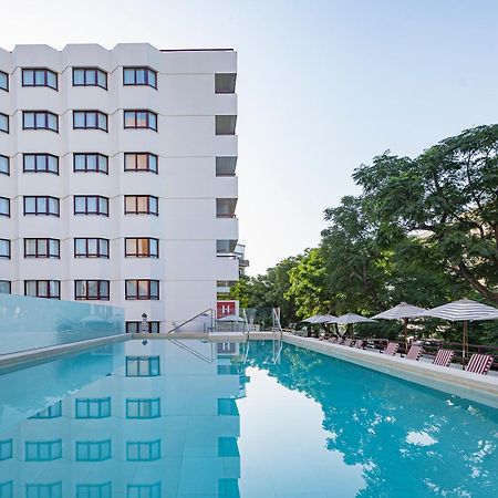 Hesperia Sevilla Exterior photo
