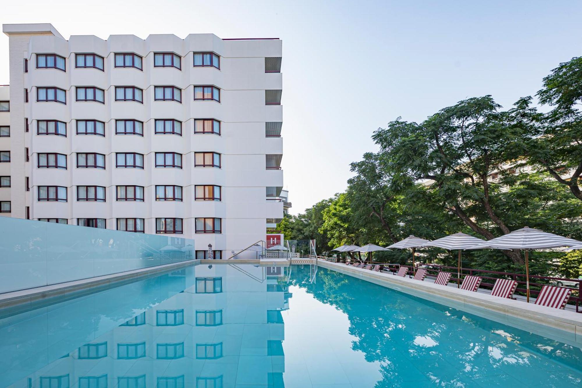 Hesperia Sevilla Exterior photo